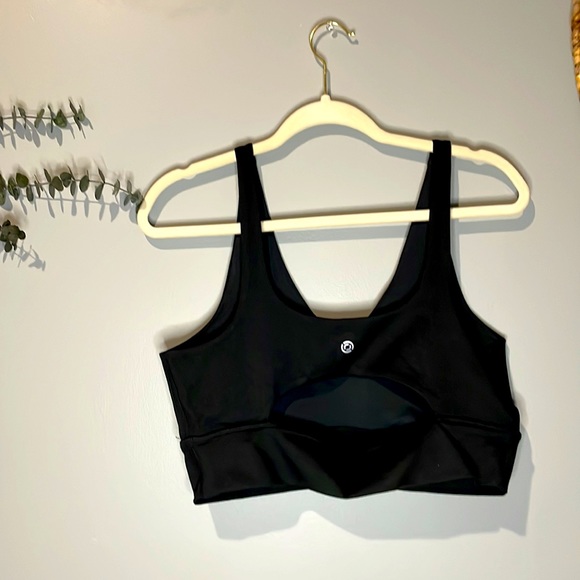 Core IO Sports Bra - Picture 2 of 4
